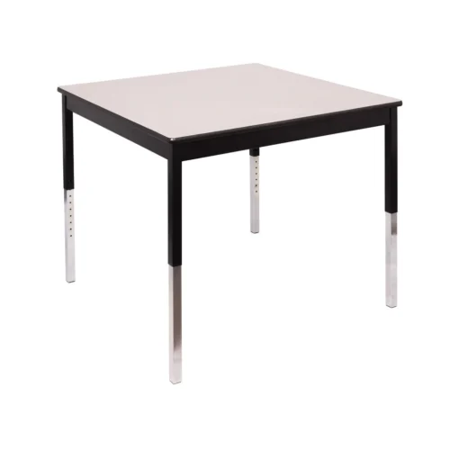 Table tout usage sans tablette – Carrée